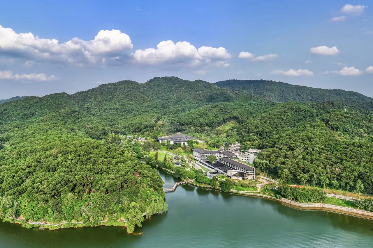 廣州鳴泉居酒店外觀圖